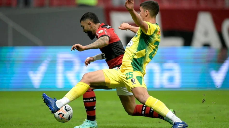 VIDEO. Defensa y Justicia fue vapuleado y eliminado en Brasil: Flamengo lo goleó 4 a 1