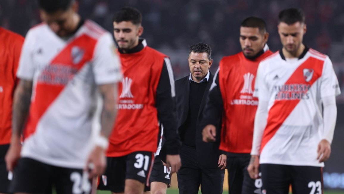 River, obligado a olvidar la Libertadores, recibe esta noche al tomba