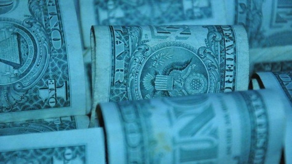 Bajaron el blue y los tipos de cambio financieros, y el BCRA sumó reservas