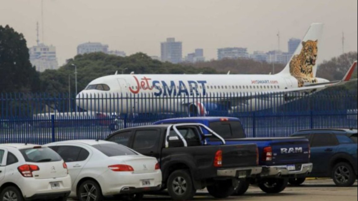 Aerolíneas extranjeras en pie de guerra contra el aumento del impuesto al dólar turista