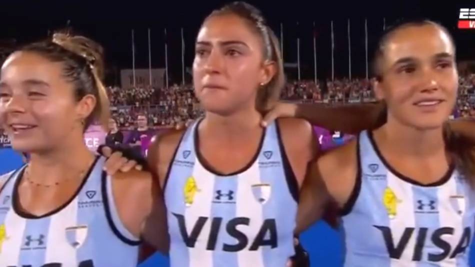 VIDEO. La emoción de la salteña Raposo cuando sonó el Himno