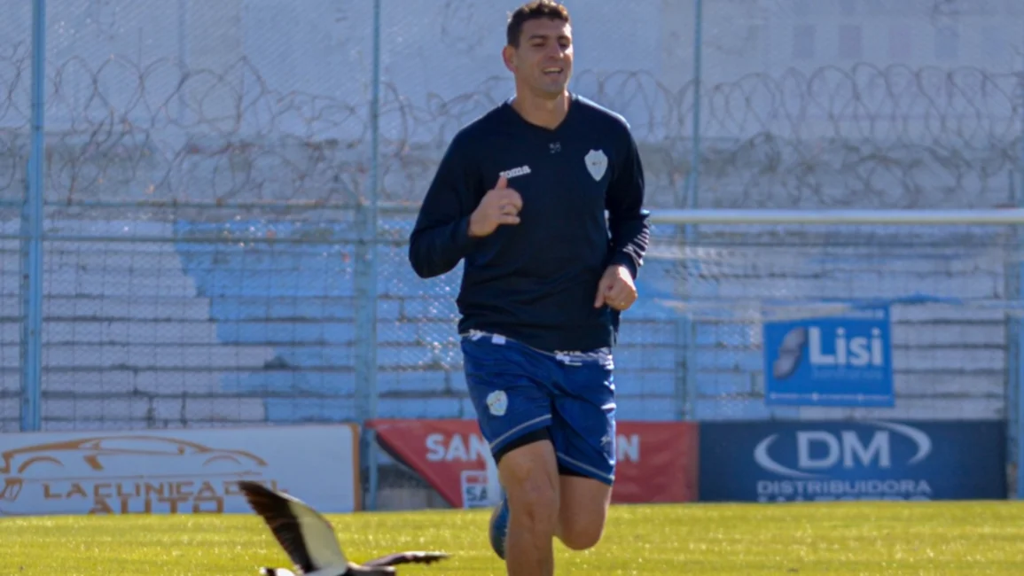 Milán, Cardozo y Bordón llegarían al clásico con Central Norte