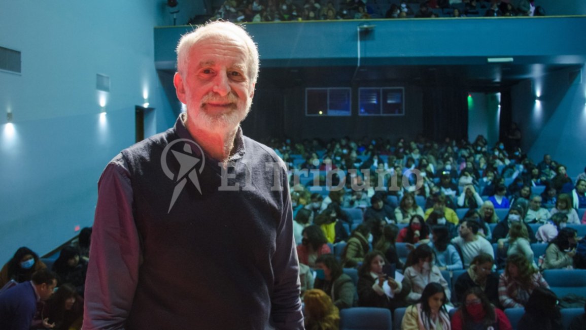 "Tener más horas para hacer lo mismo no mejora el sistema"