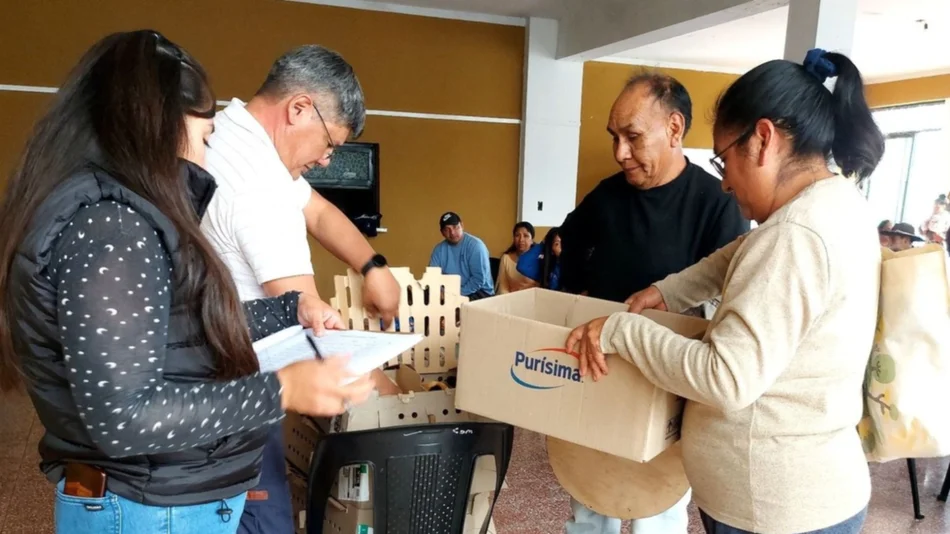 Entregaron 500 ponedoras rubias y negras INTA, para promover granjas familiares