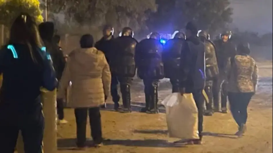 La Policía despejó un intento de toma de terrenos en Atocha:  hubo enfrentamientos