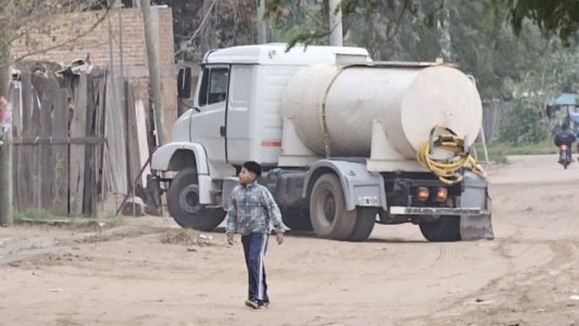 Asuntos Indígenas distribuyó un millón de litros de agua