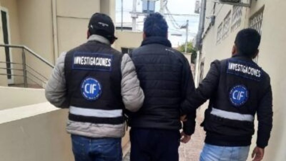 Tras un allanamiento, detuvieron a un hombre sospechoso de participar en el robo a la Caja de Abogados