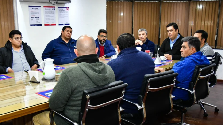 Podrían reducir los servicios de transporte en el interior