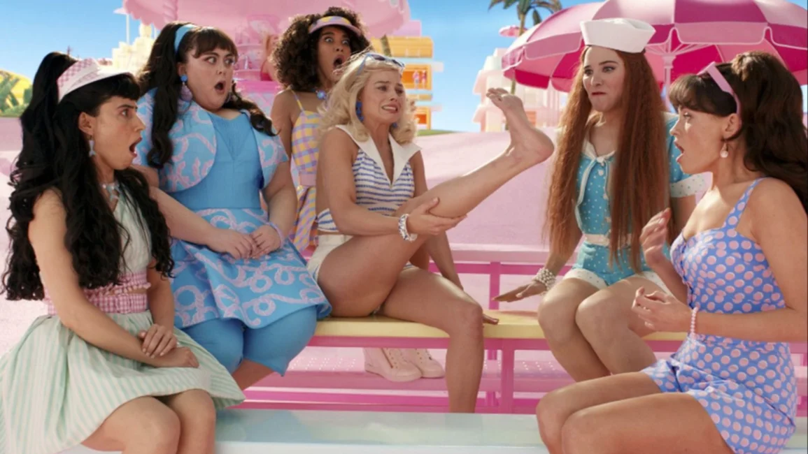 El arte le ganó al cine en su intento de aventurar a "Barbie" hacia el mundo real
