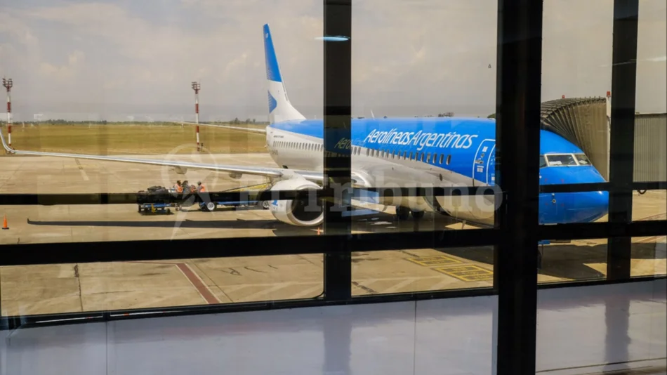 Líneas aéreas se suman al programa de aumento de tarifas con un tope y los jubilados tendrán un descuento