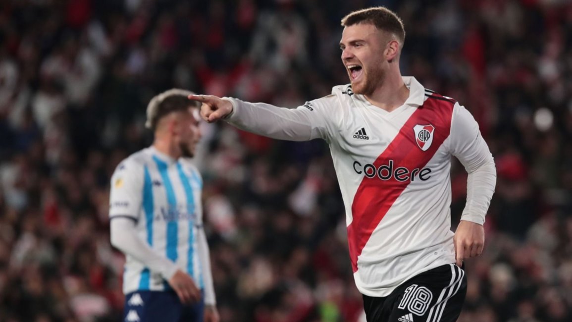 La fiesta del campeón es completa: River le ganó a Racing en el Monumental