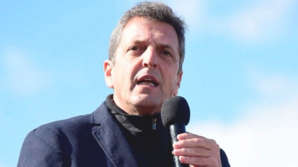 Massa: "La Argentina tiene que hacer se fuerte con el trabajo y las exportaciones, no pidiendo plata"