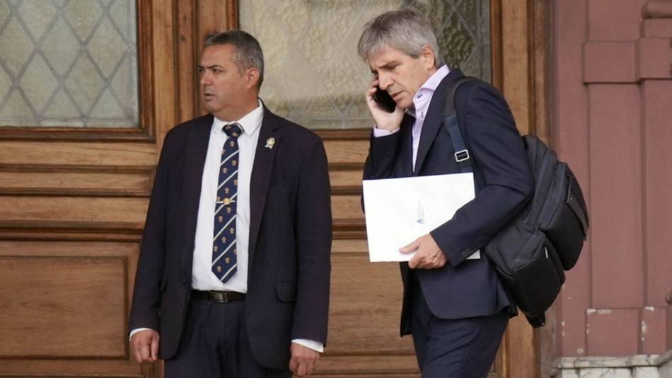 Banqueros apoyaron a Caputo en la segunda fase del plan