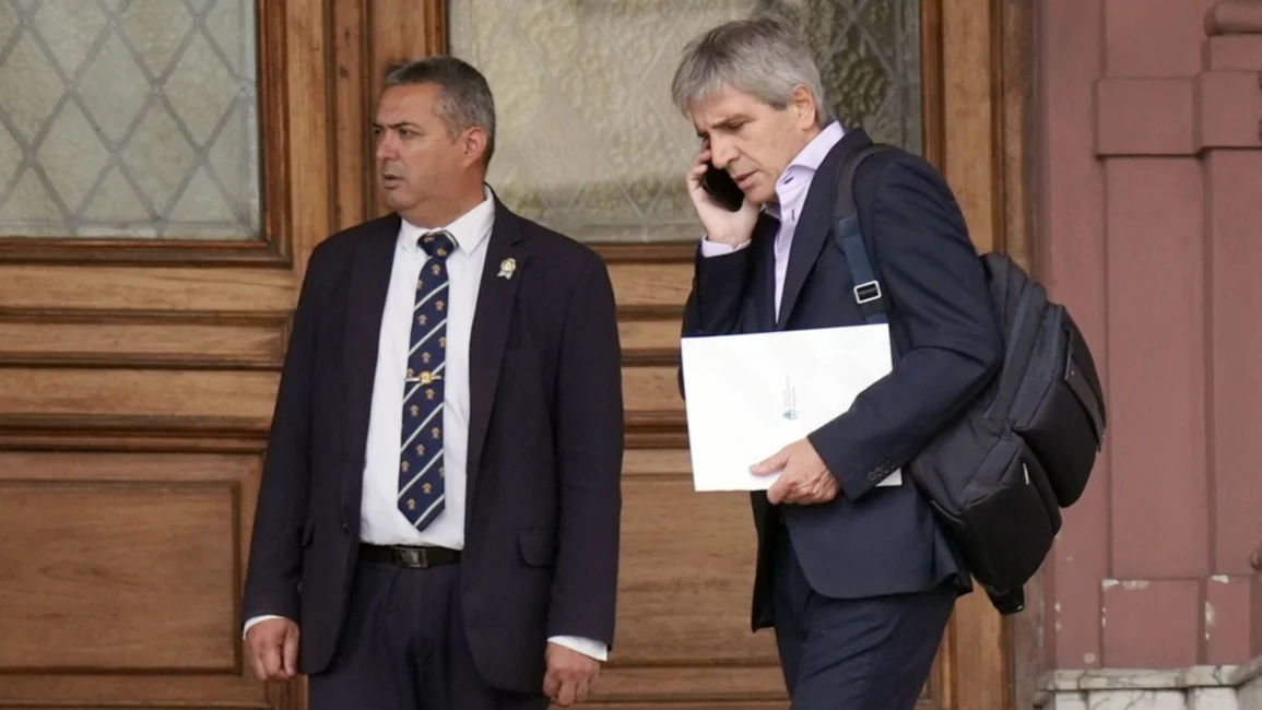 Banqueros apoyaron a Caputo en la segunda fase del plan