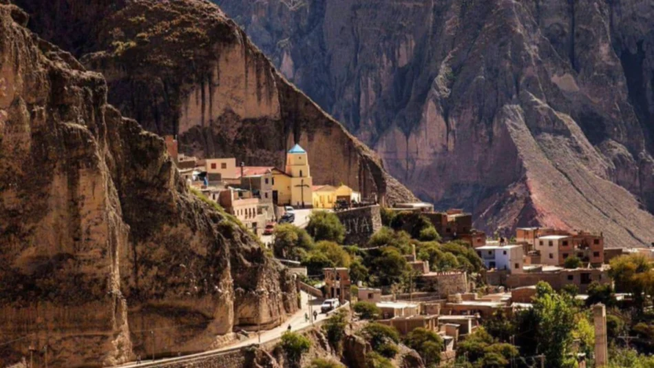 Turismo en Salta: piden que declaren inconstitucional el cobro de la tasa a turistas en Iruya