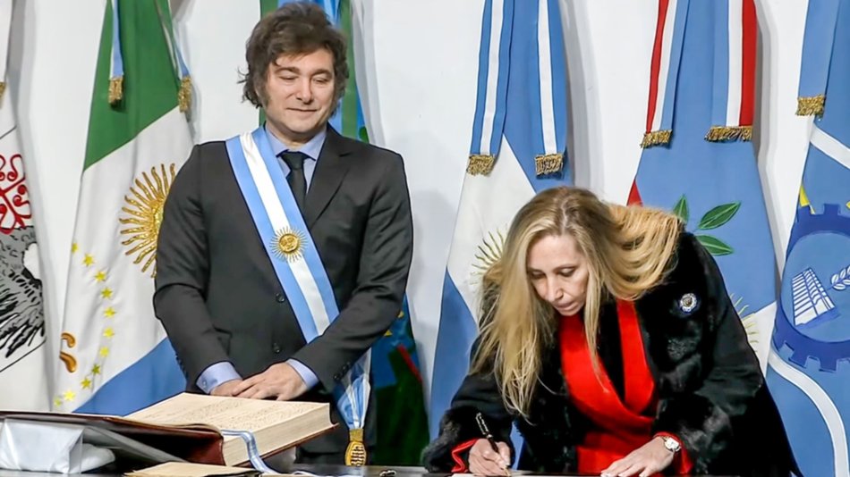  Subió la imagen positiva y bajó la negativa de Milei en Salta