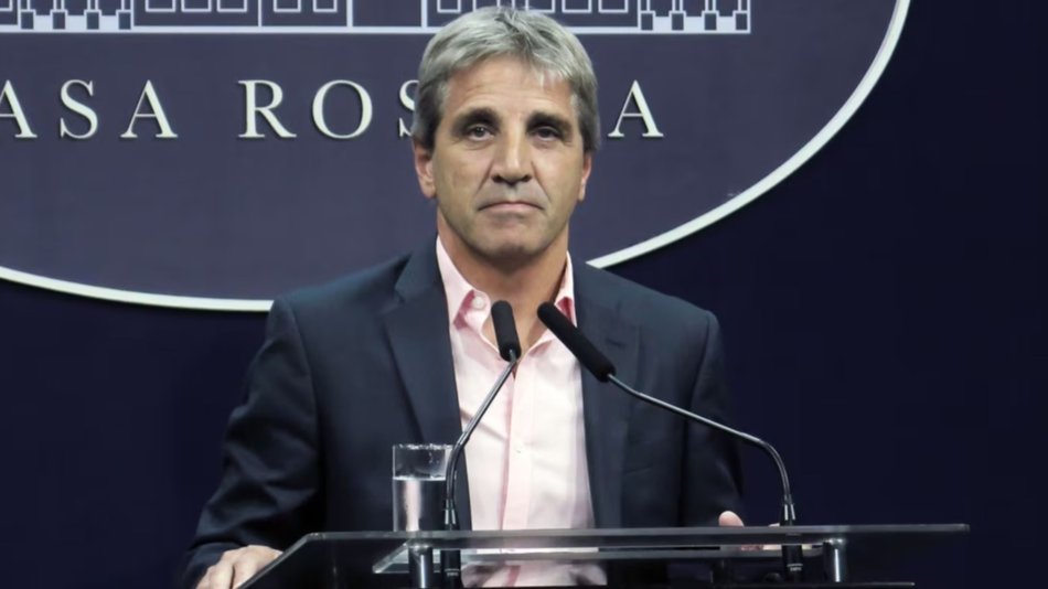  Caputo insistió en que no devaluará y afirmó: “Antes que salir rápido del cepo, hay que hacerlo bien”
