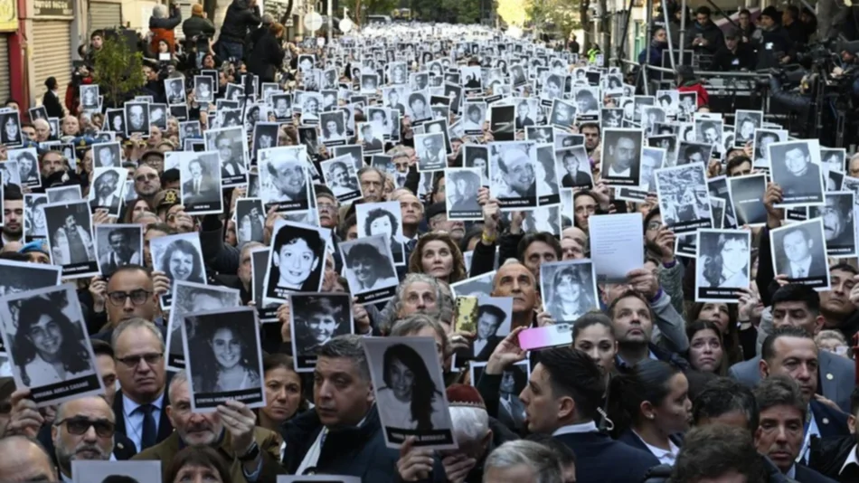 Cómo vivió Javier Milei el acto a 30 años del atentado a la AMIA