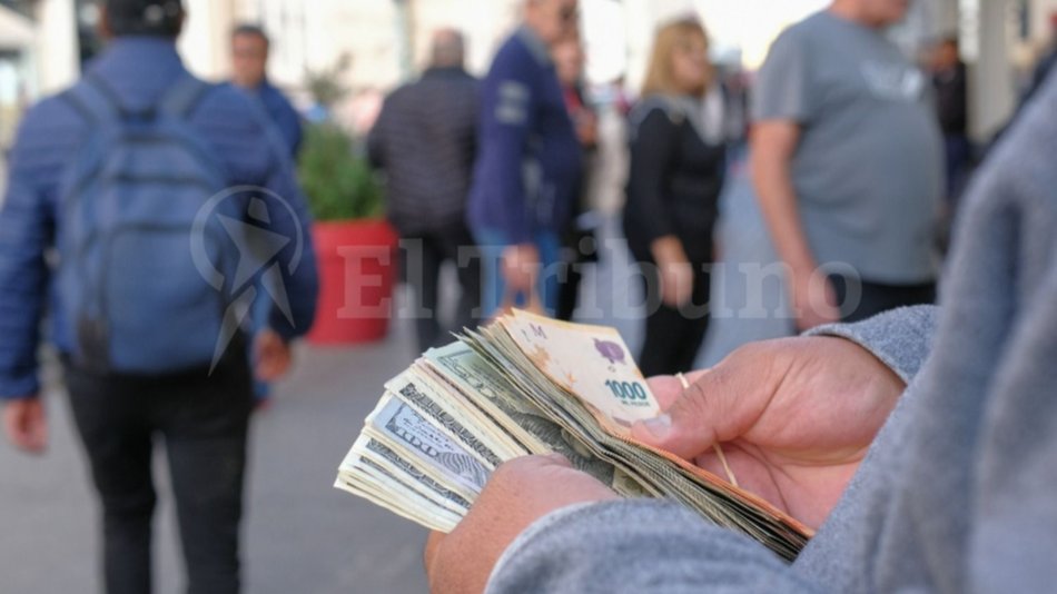 Dólar blue en Salta: la semana arrancó en alza este lunes 22 de julio