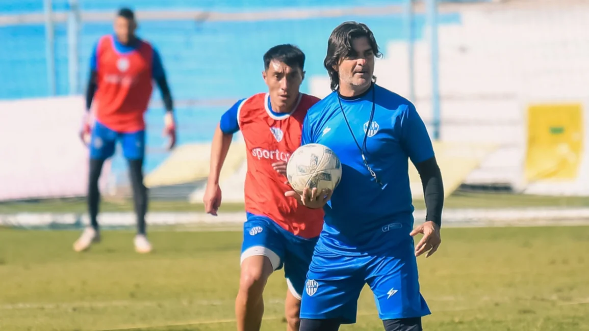 Forestello resguarda el mediocampo de Gimnasia y Tiro