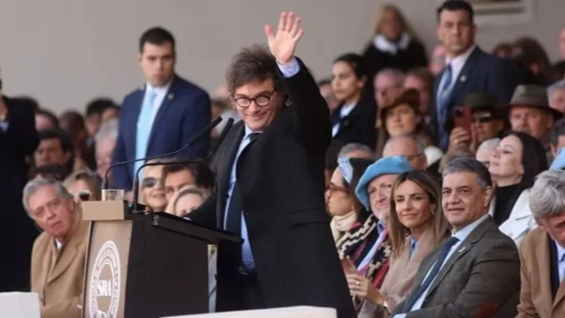 Milei en La Rural: prometió la salida del cepo y la eliminación de las retenciones, pero evitó dar fechas