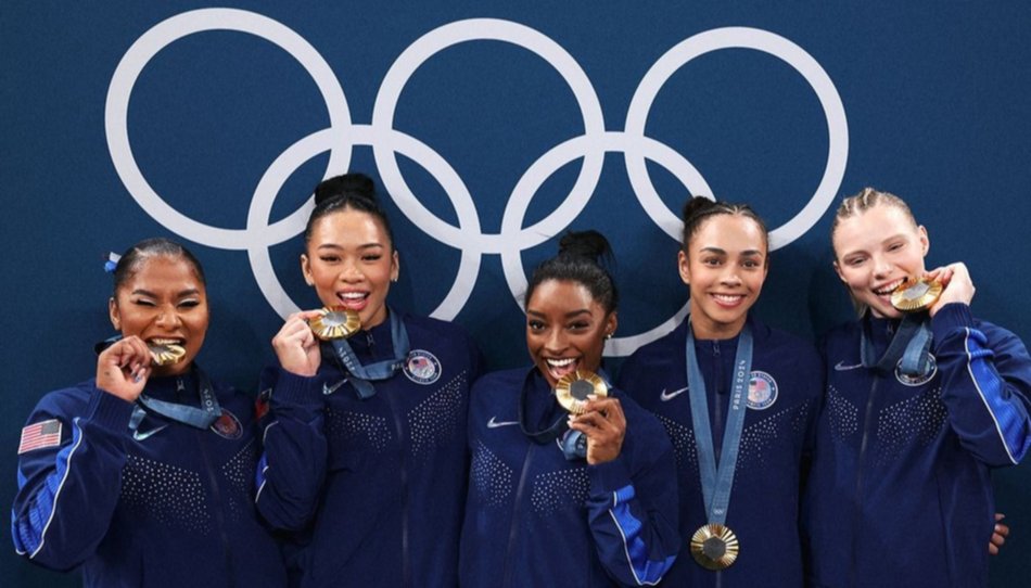 Simone Biles conduce a Estados Unidos al oro por equipos
