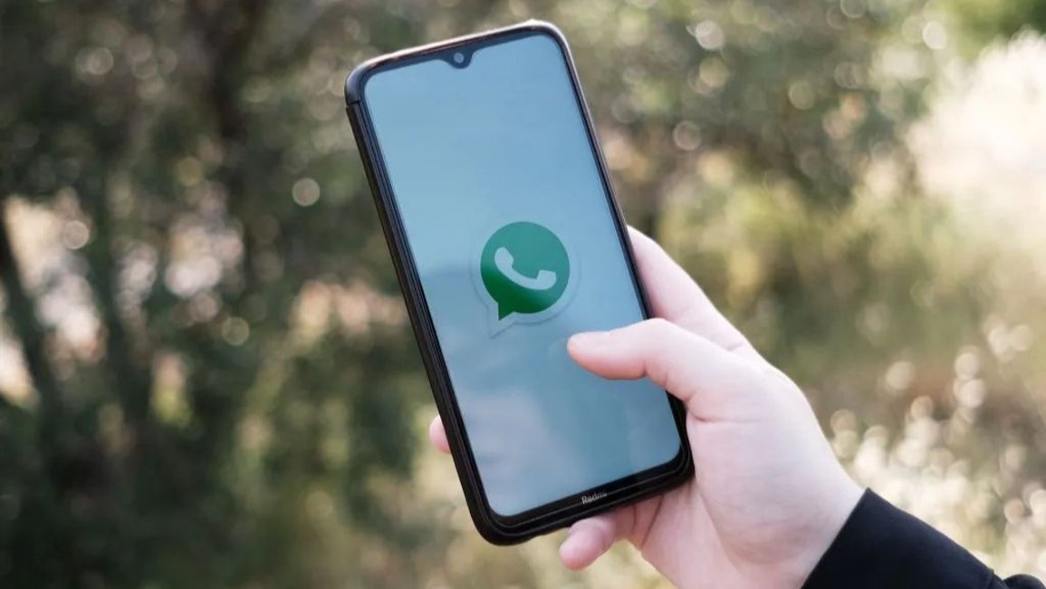 Whatsapp fue denunciada en el país por usar datos privados para entrenar su IA