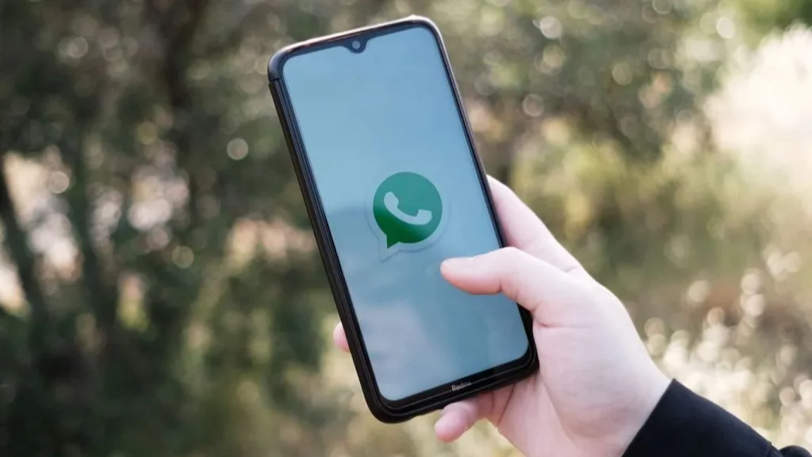 Whatsapp fue denunciada en el país por usar datos privados para entrenar su IA