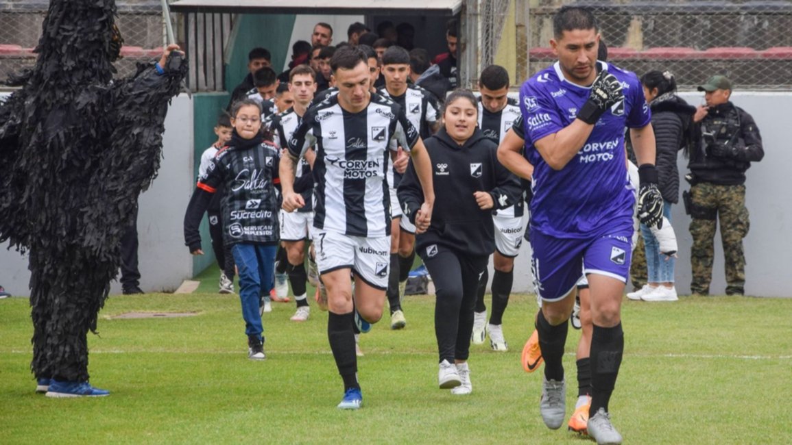 Riggio define el once de Central Norte
