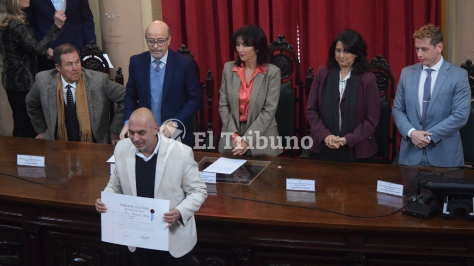 Proclamaron a los legisladores electos en Salta: 11 senadores y 30 diputados recibieron sus diplomas