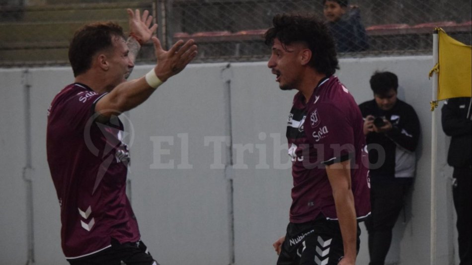 VIDEO. Central Norte goleó a Defensores Unidos De Zárate y se alejó de los últimos puestos