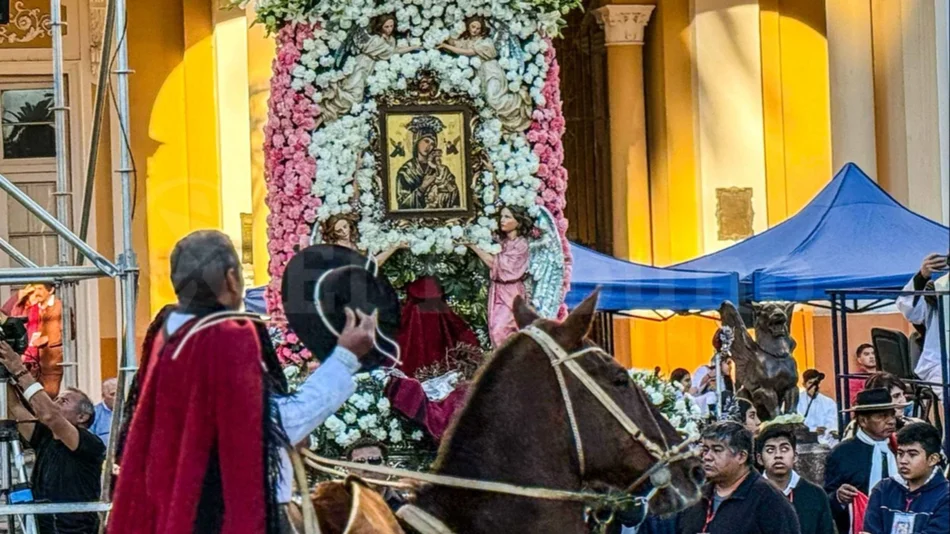 Así vivió Salta la multitudinaria procesión en honor a la Virgen del Perpetuo Socorro