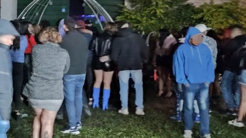 Clausuran una fiesta clandestina en Güemes