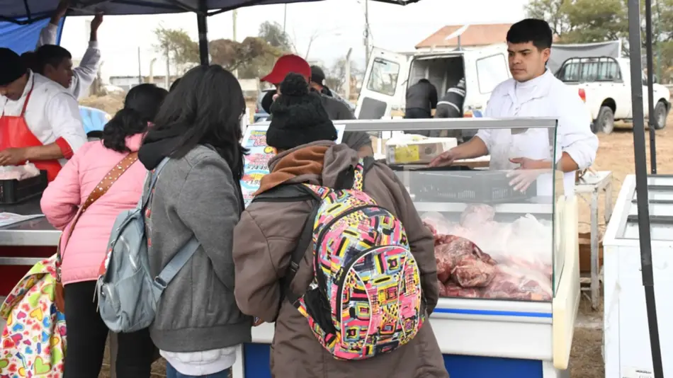 “El Mercado en tu Barrio” revolucionó el barrio Mosconi con las ofertas