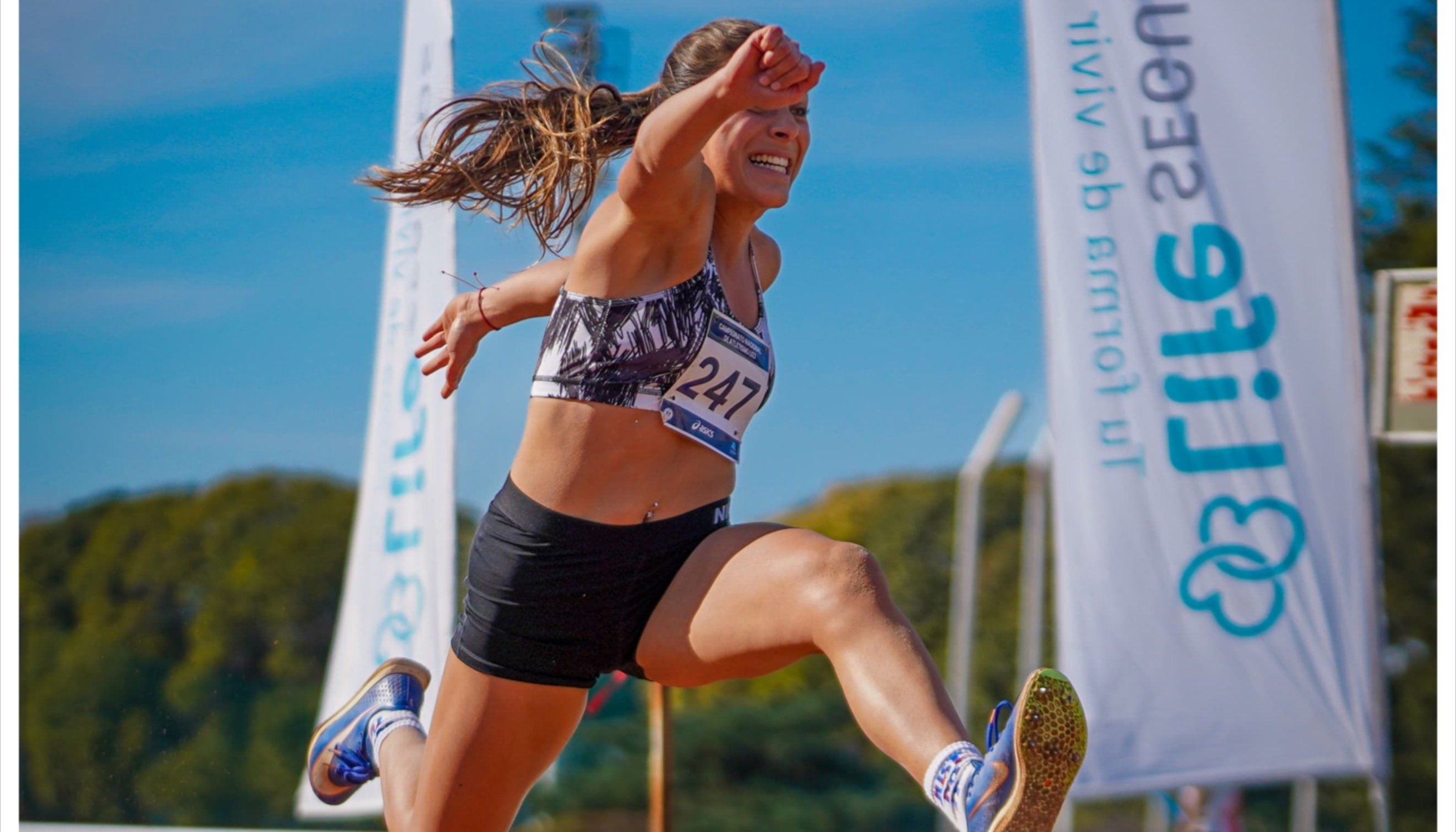 Estudia en UCASAL y brilla en el deporte: Victoria Maccio, campeona nacional de Salto Triple