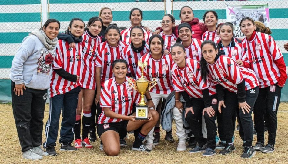 Exitoso torneo de fútbol femenino "Salta La Linda"- Exitoso torneo de fútbol femenino "Salta La Linda"