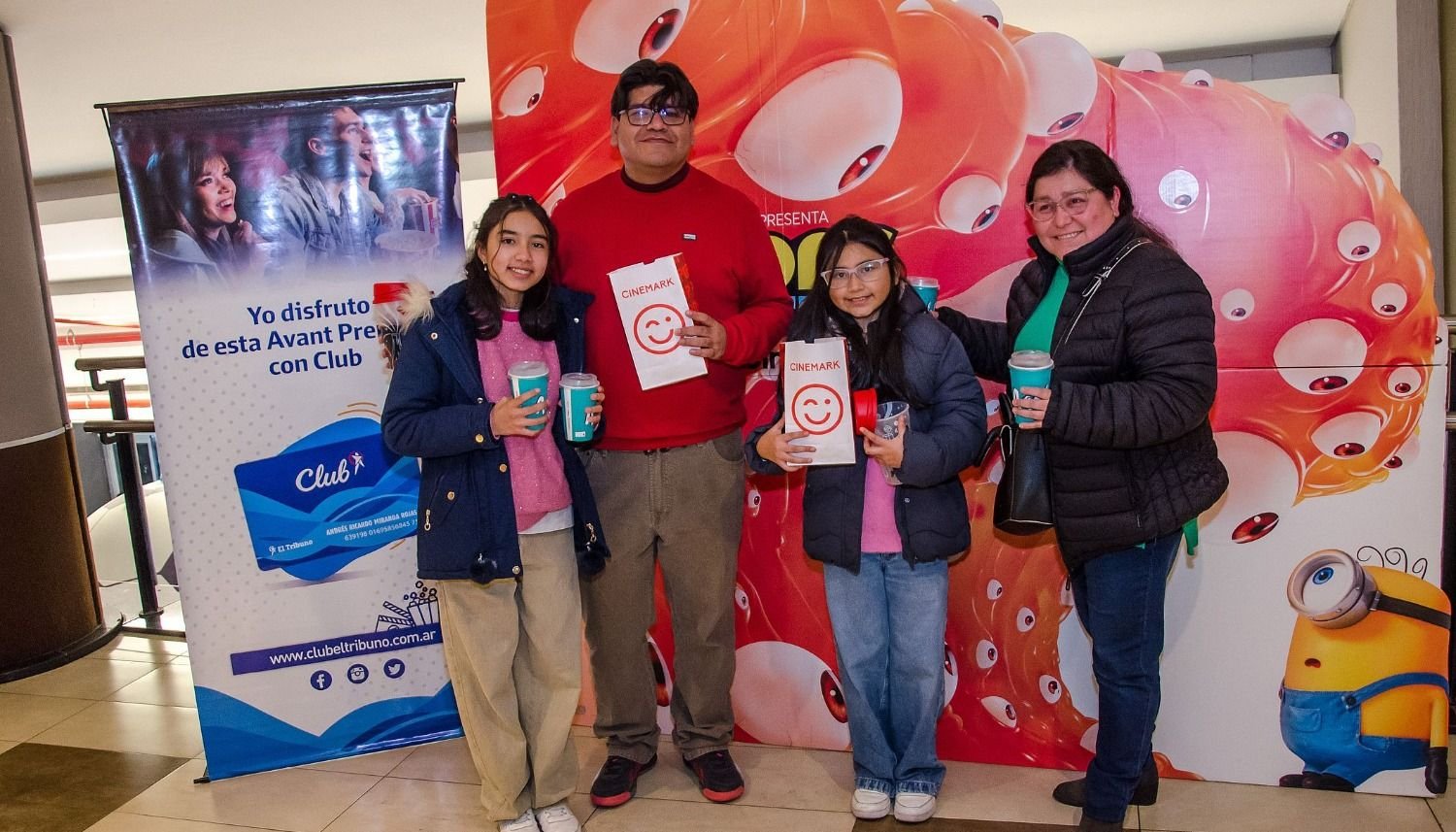 Club El Tribuno vivió la avant premiere de Minions & Monstruos