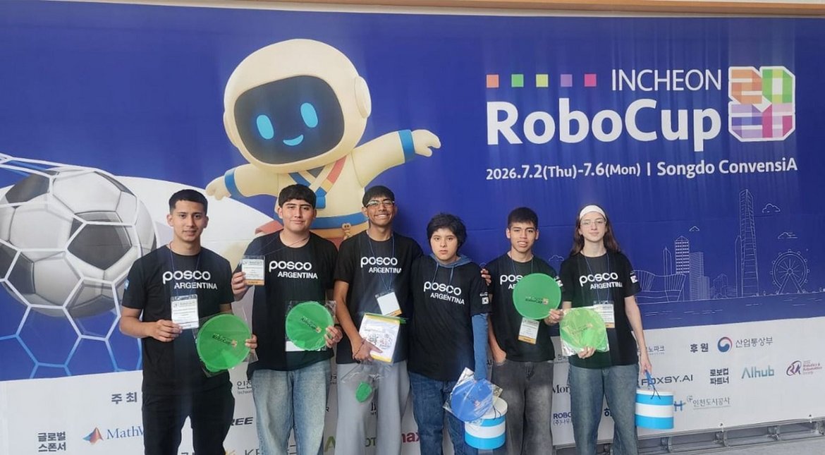 Cinco salteños ya compiten en el Mundial de Robótica de Corea