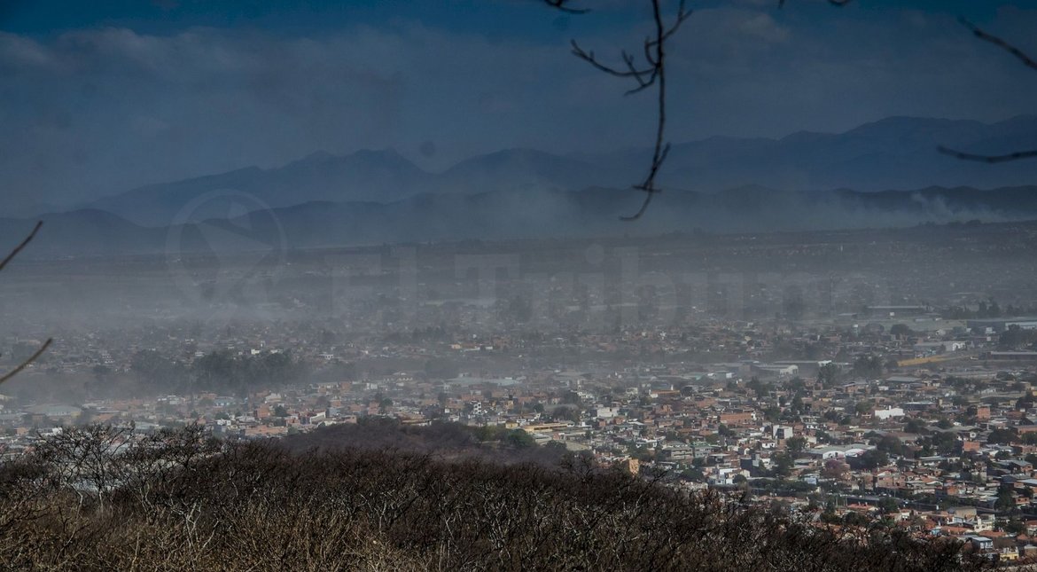 Clima en Salta: la ciudad bajo riesgo alto de incendios por calor, viento y baja humedad