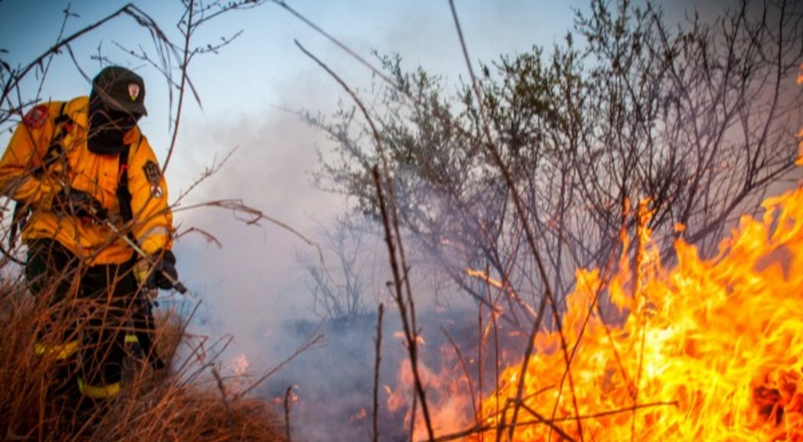 Alerta por vientos y riesgo de incendios