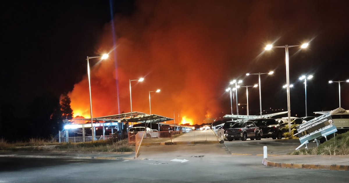 Nuevo foco de incendio sobre avenida Banchik, frente al ingreso al Aeropuerto de Salta