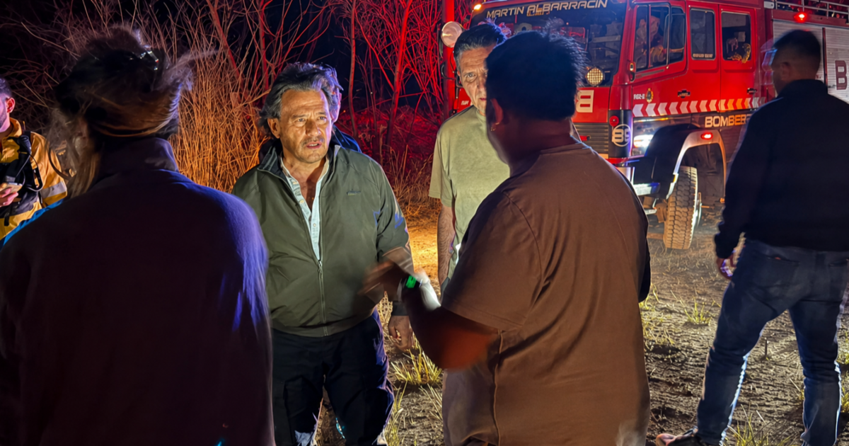 Incendios por el viento Zonda en Rosario y Quijano: El gobernador Sáenz supervisó el operativo de emergencia