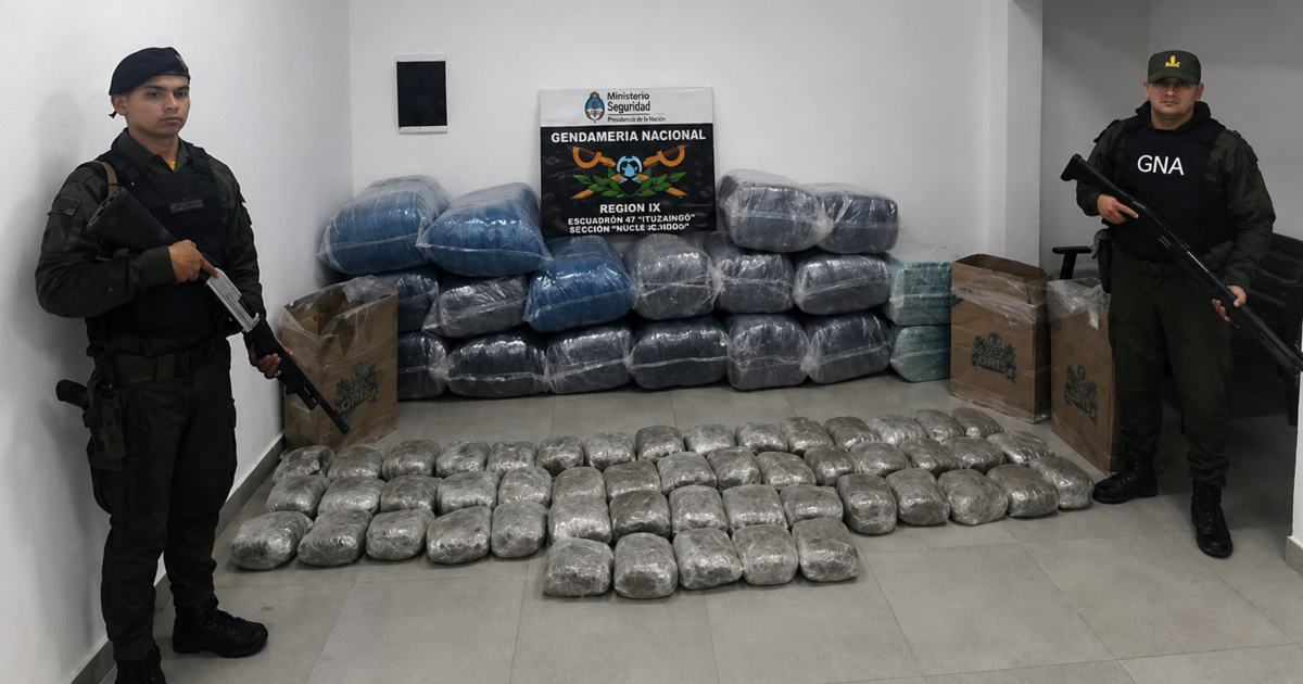 Secuestran droga y mercancías en Aguas Blancas