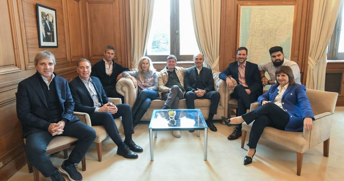 Con la mira puesta en los proyectos de reformas trabados, la Mesa Política se reunió en Casa Rosada