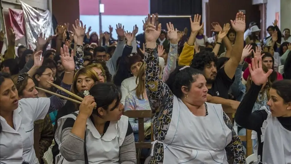 Docentes harán una asamblea