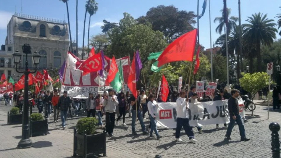 Una columna de la CTA ingresó a la plaza 9 de julio y arrancan el paro de 36 horas