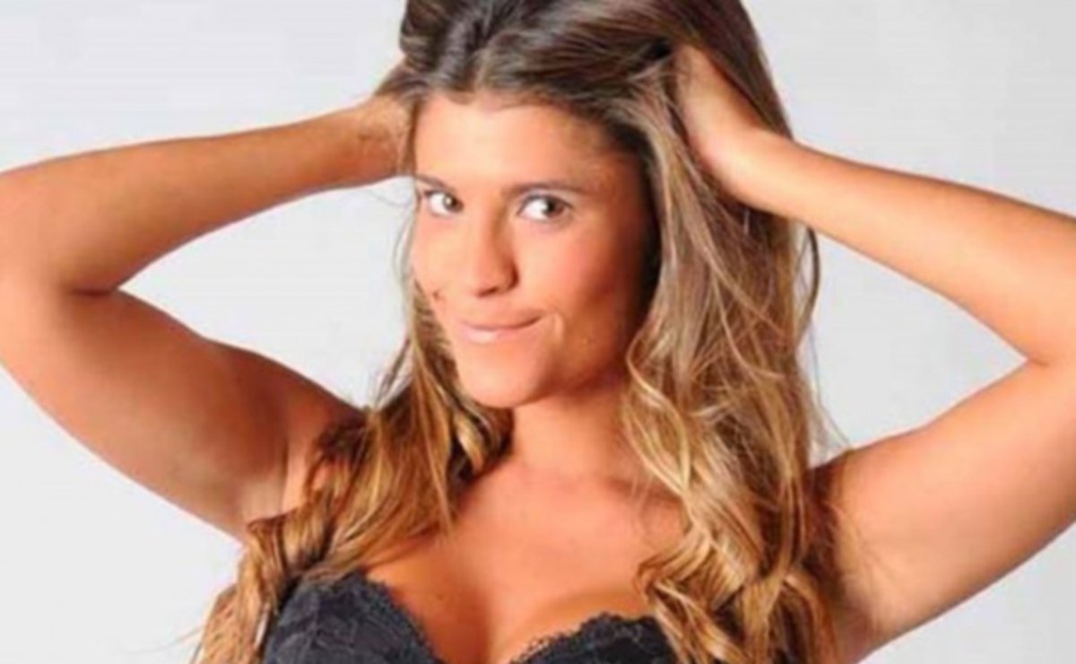 El infartante baile hot y topless de Flor Zaccanti