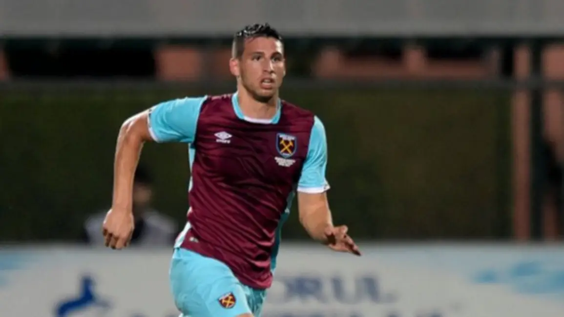 Jonathan Calleri debutó en West Ham que empató por la Europa League
