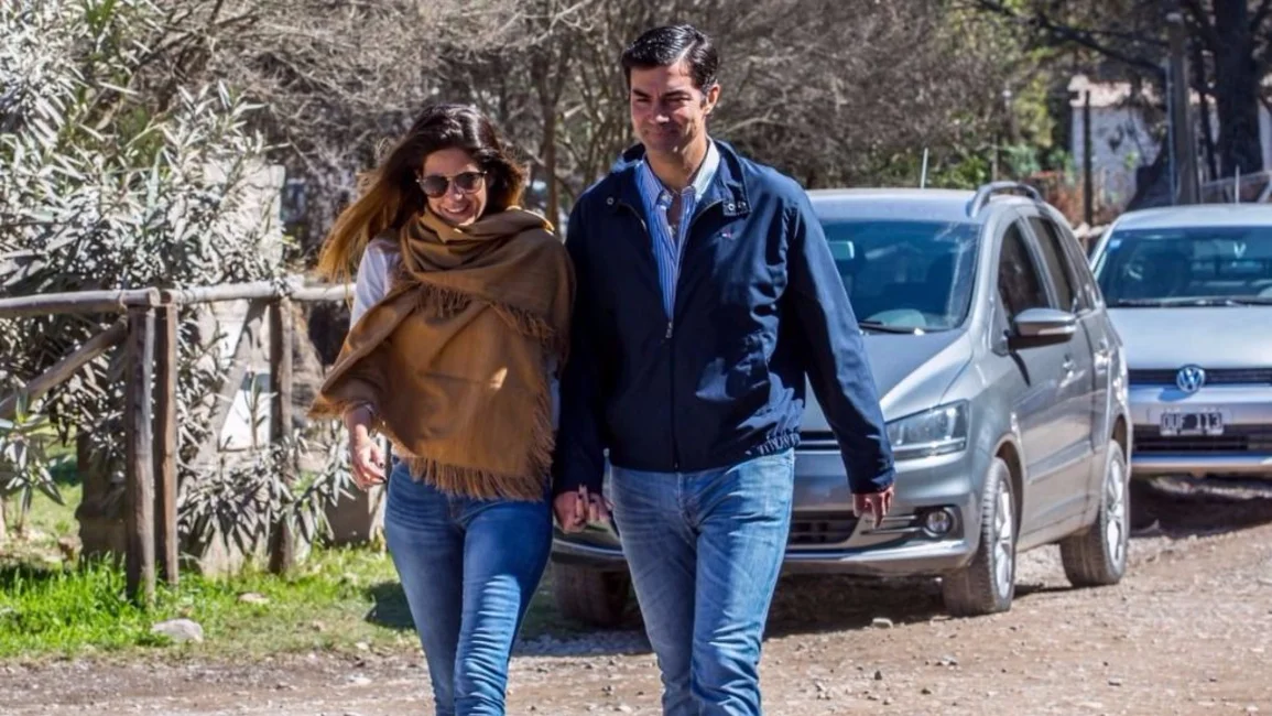 Colores neutros y look descontracturado y elegante a la vez, los elegidos para estas PASO