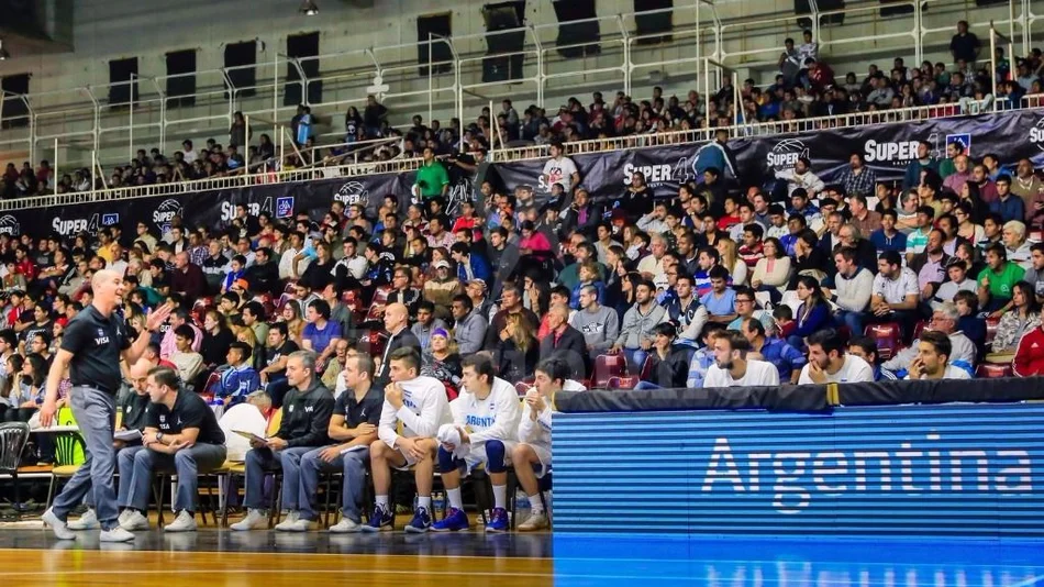 El público, a la altura del estadio y el seleccionado